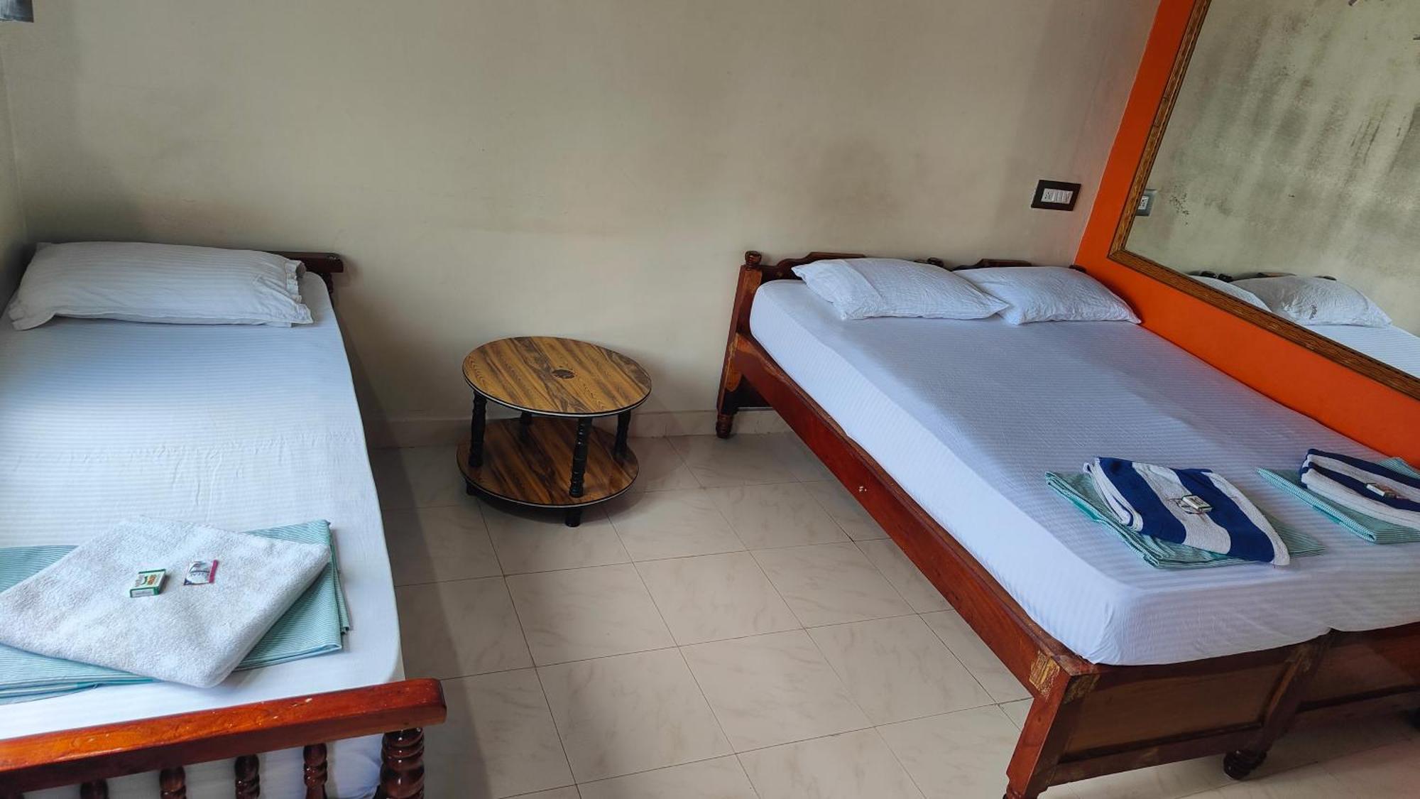 Rocky Guesthouse Hampi Dış mekan fotoğraf